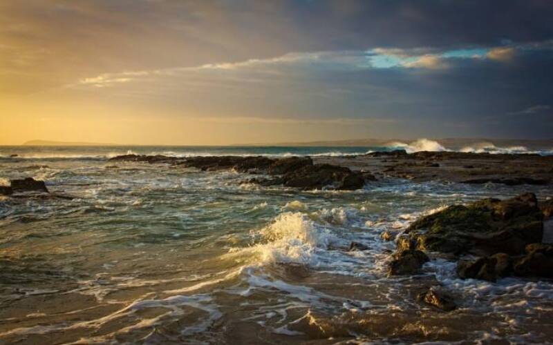 beach, waves, sea, ocean, rocky, rocky beach, ocean waves, sunset, spume, nature, seascape, horizon, dusk, twilight, beach, sea, sea, ocean, ocean, ocean, ocean, ocean, ocean waves, seascape-4591457.jpg