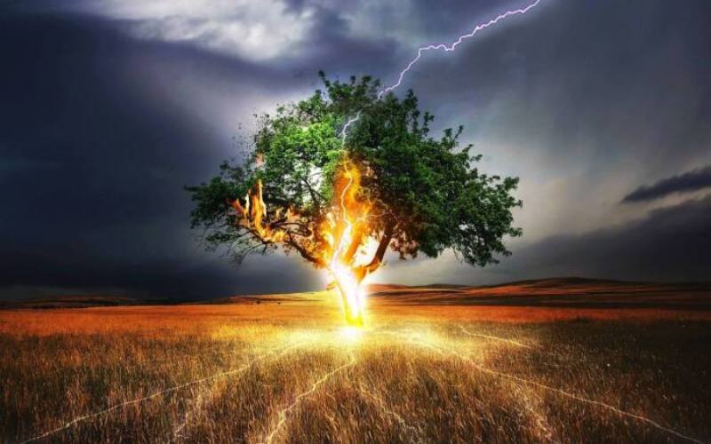 lightning, lightning strike, a hit-845848.jpg