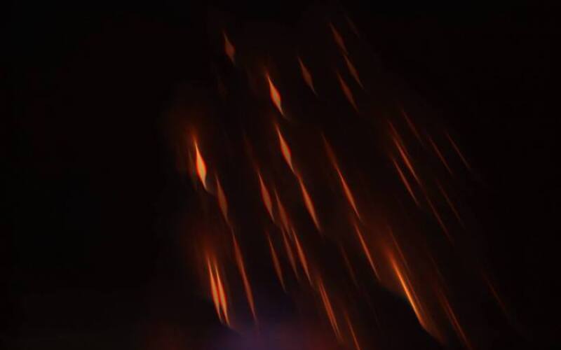 photo-1559713042-f160cdc77542
