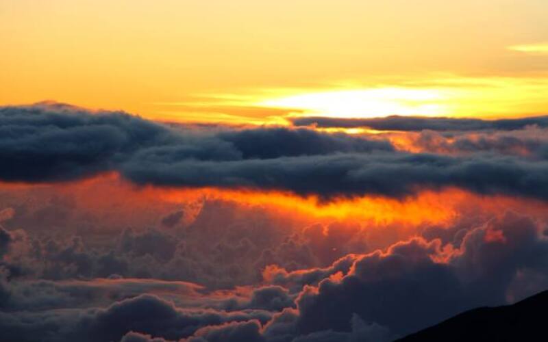 sunrise, clouds, morning, atmosphere, weather, nature, dramatic, sun, light, day, sunset, dusk, dawn, twilight, sky, cloudscape, skyscape-1282306.jpg
